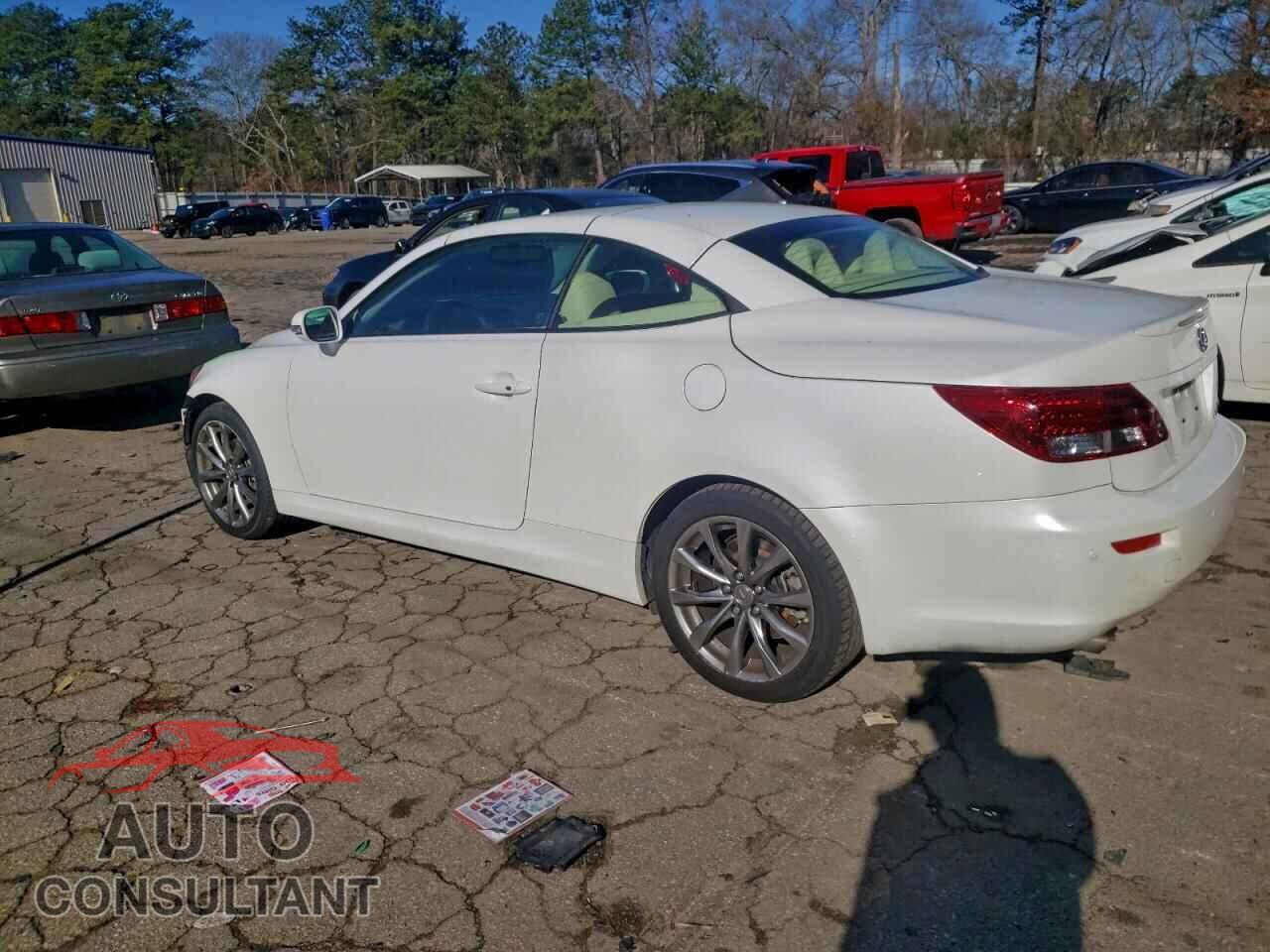 LEXUS IS 2015 - JTHFF2C25F2532552