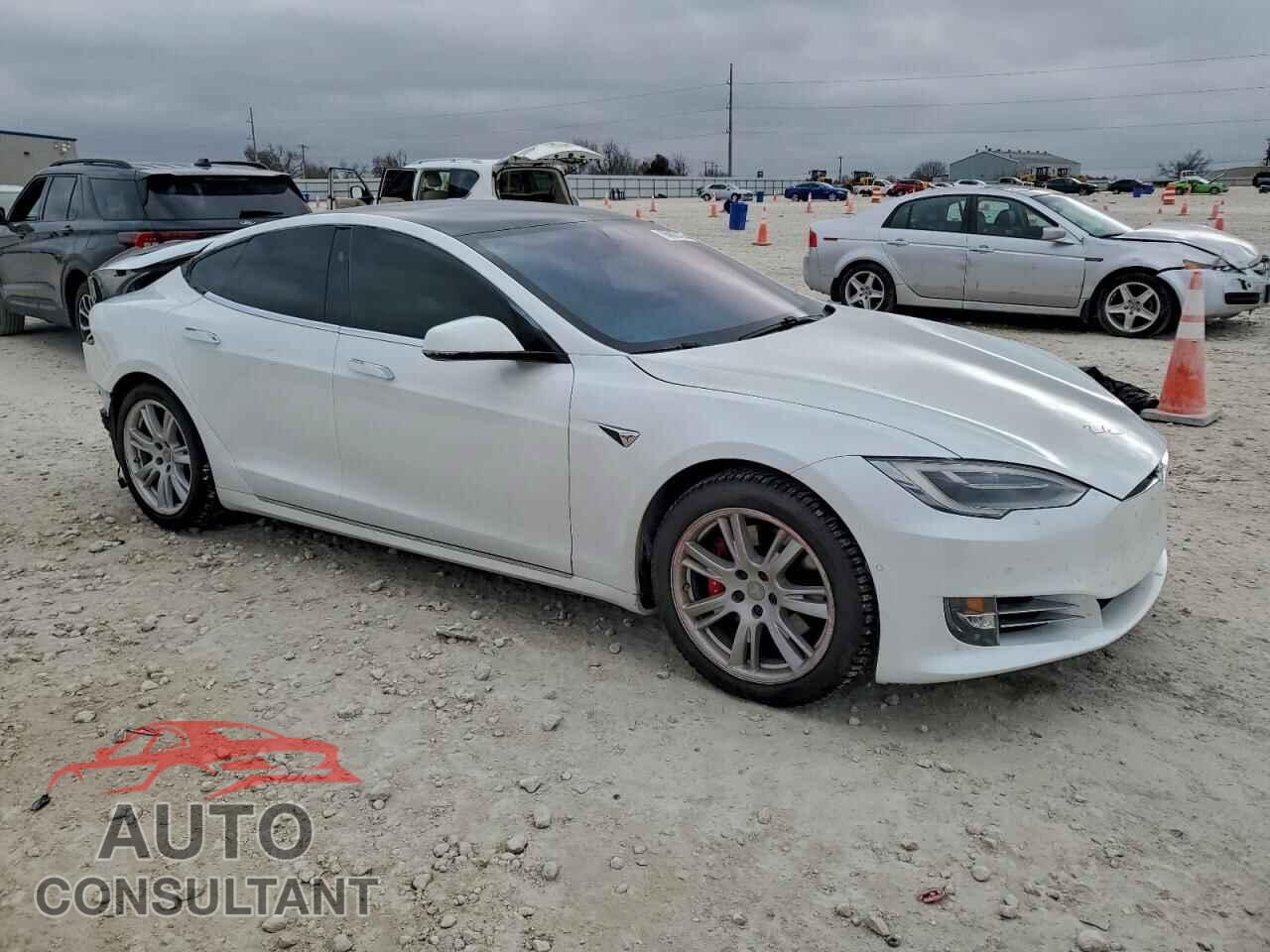 TESLA MODEL S 2020 - 5YJSA1E48LF385191