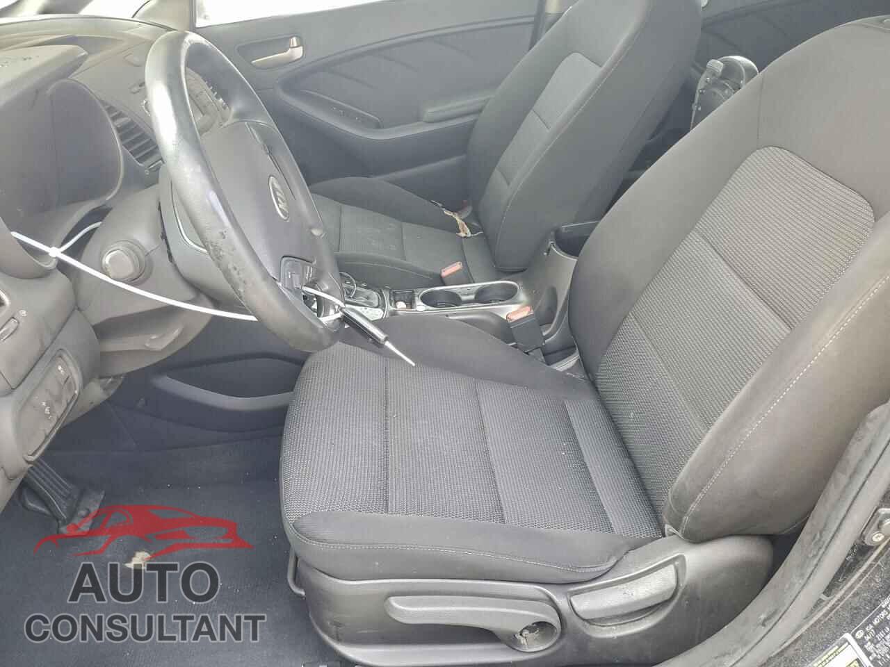 KIA FORTE 2017 - 3KPFK4A76HE143822