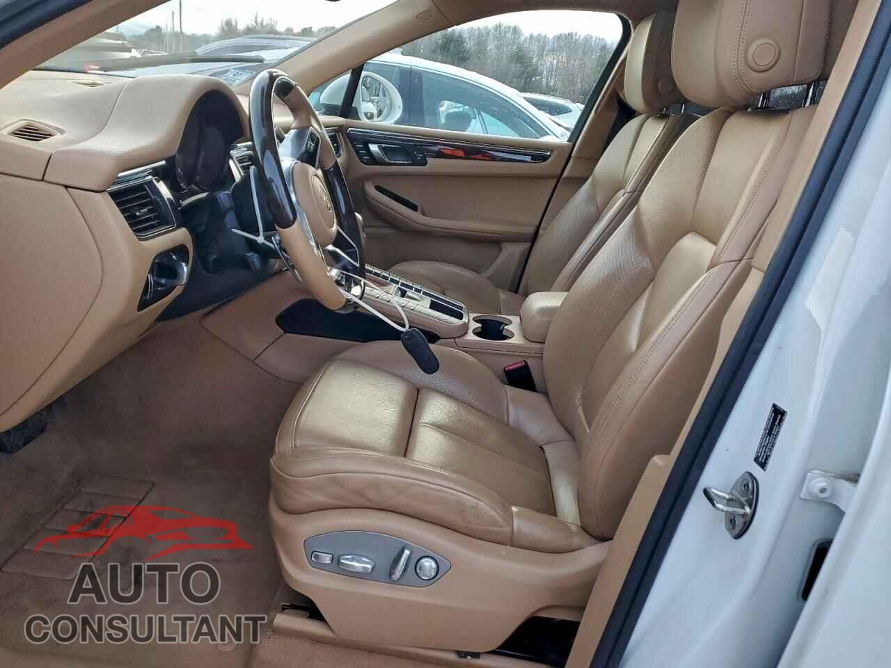 PORSCHE MACAN 2015 - WP1AB2A5XFLB70313