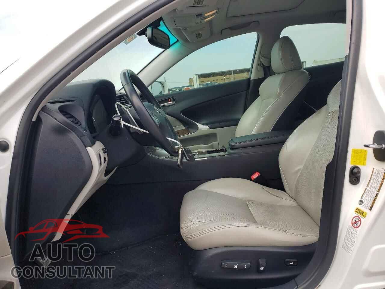 LEXUS IS 2012 - JTHBF5C23C5169906