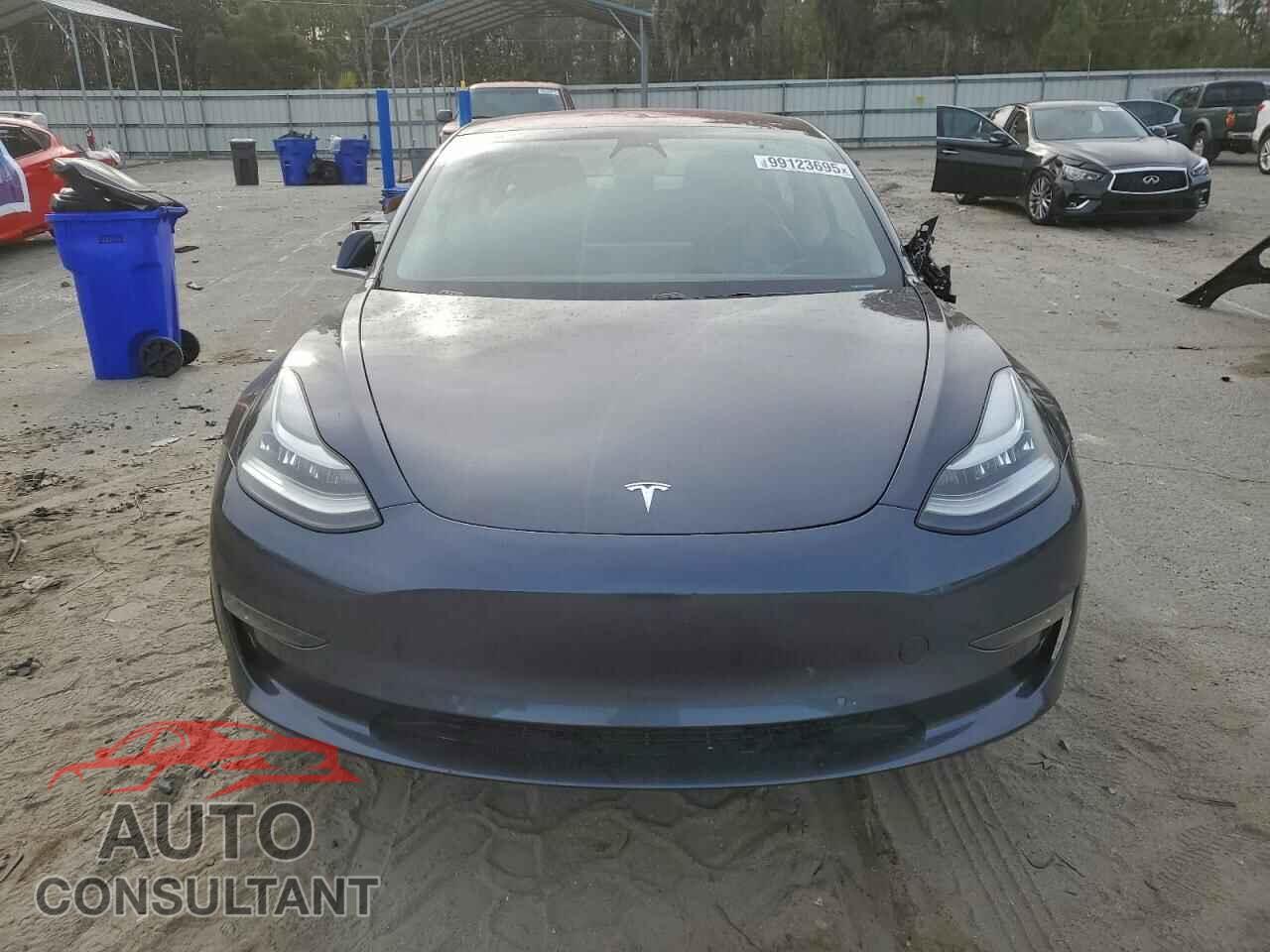 TESLA MODEL 3 2018 - 5YJ3E1EA3JF034555
