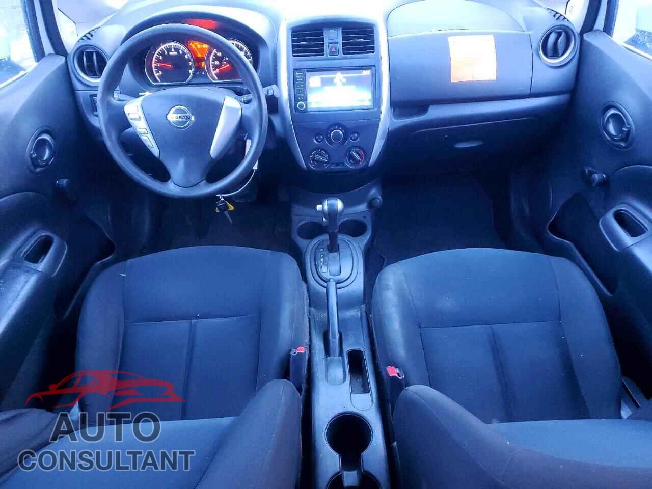 NISSAN VERSA 2019 - 3N1CE2CP3KL360231