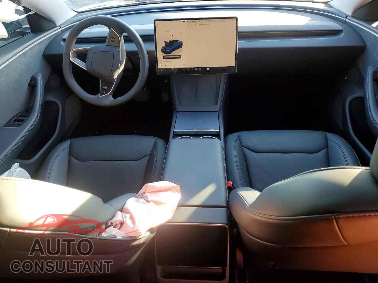 TESLA MODEL 3 2024 - 5YJ3E1EB2RF843520