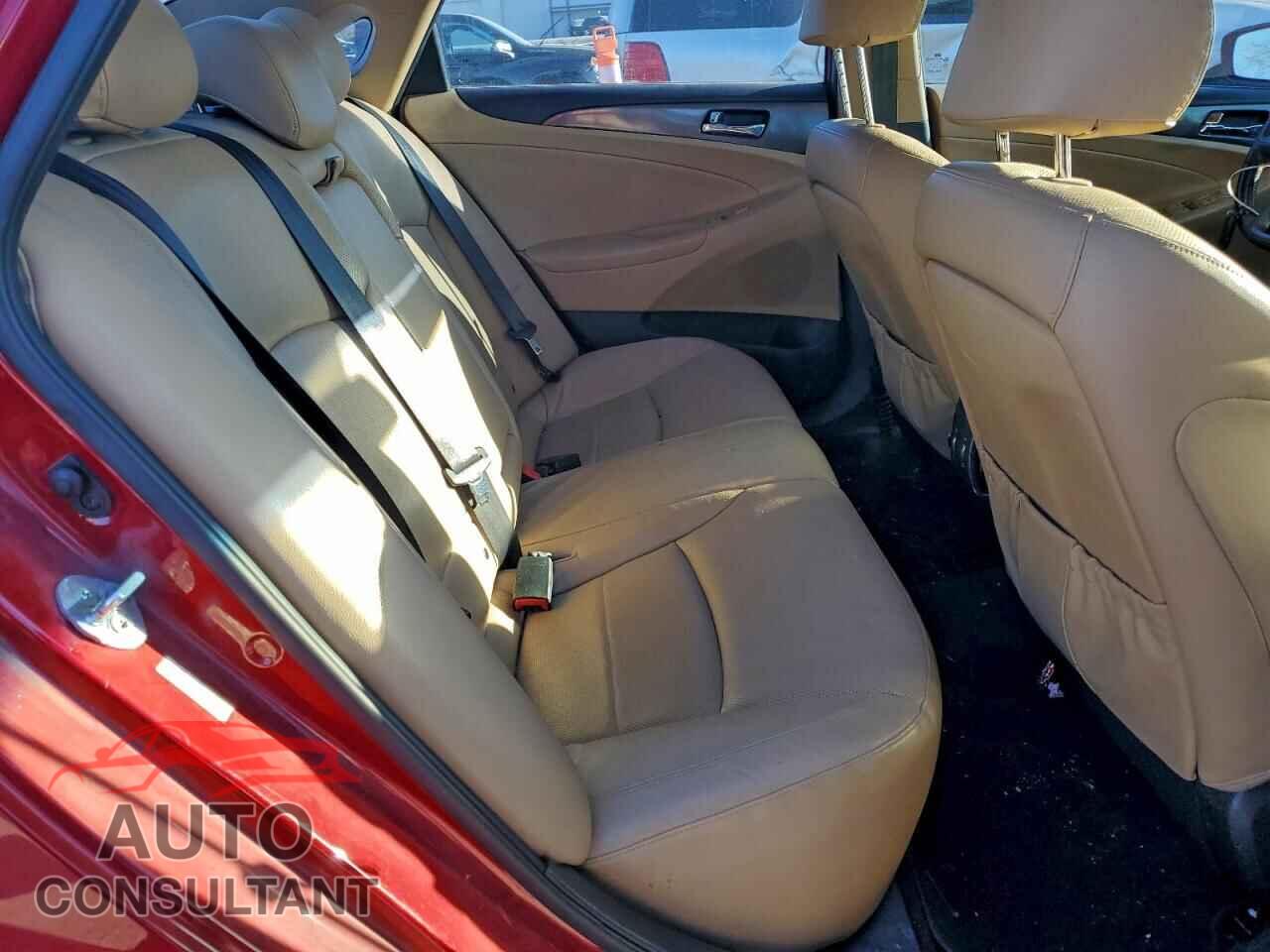 HYUNDAI SONATA 2012 - KMHEC4A40CA031636