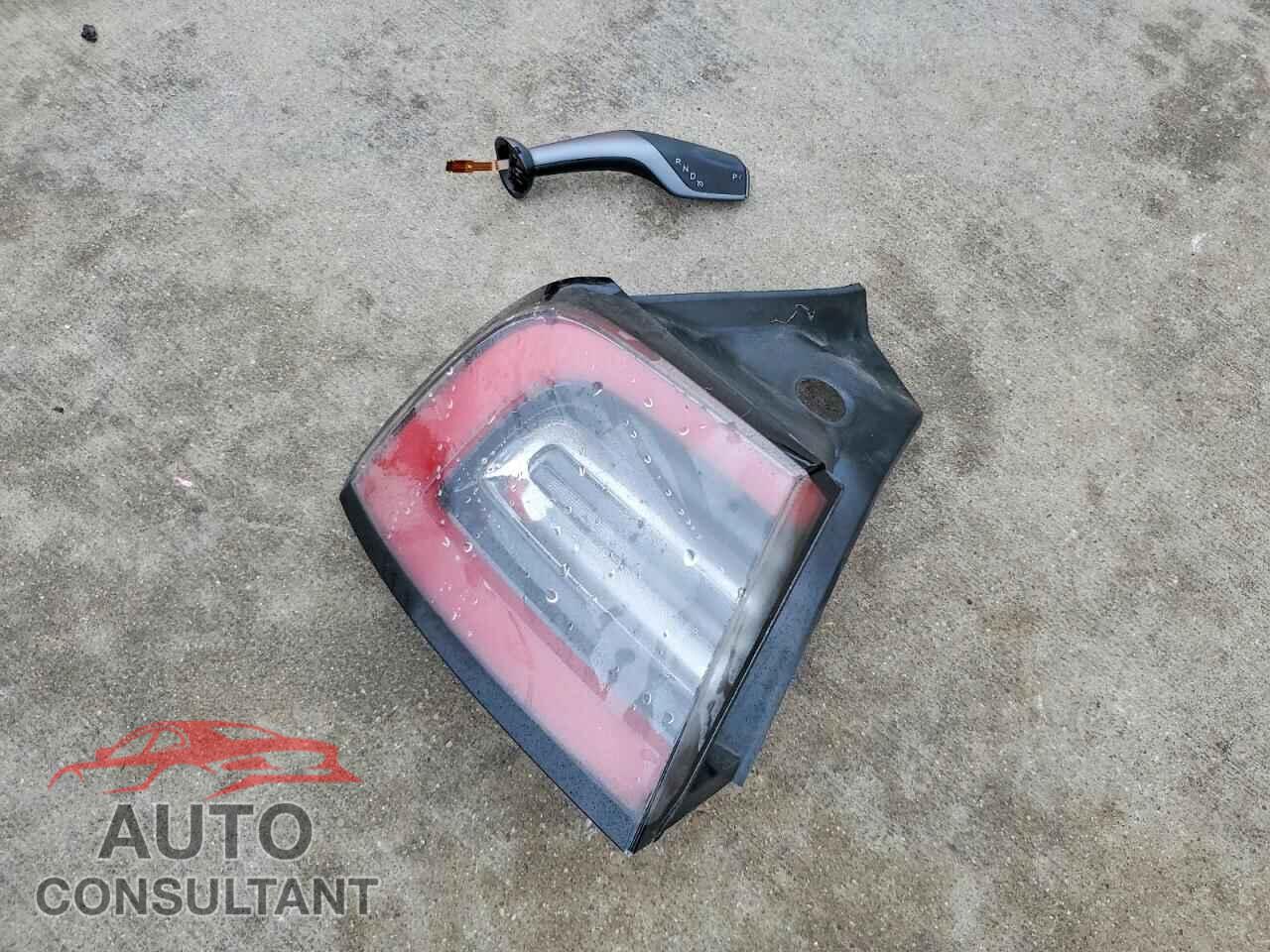 TESLA MODEL 3 2021 - 5YJ3E1EB0MF060480