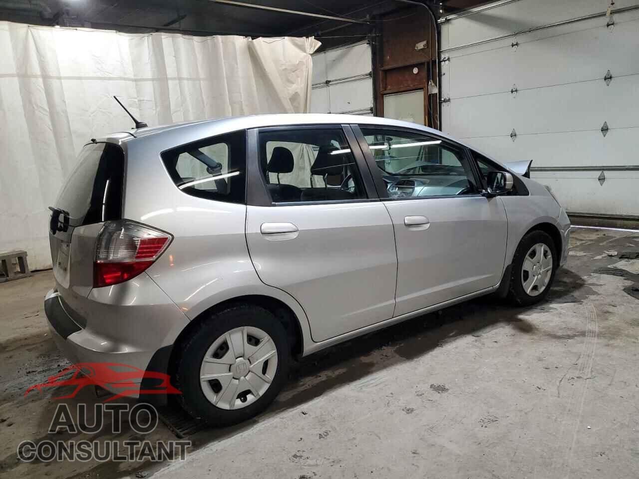 HONDA FIT 2013 - JHMGE8H32DC080384