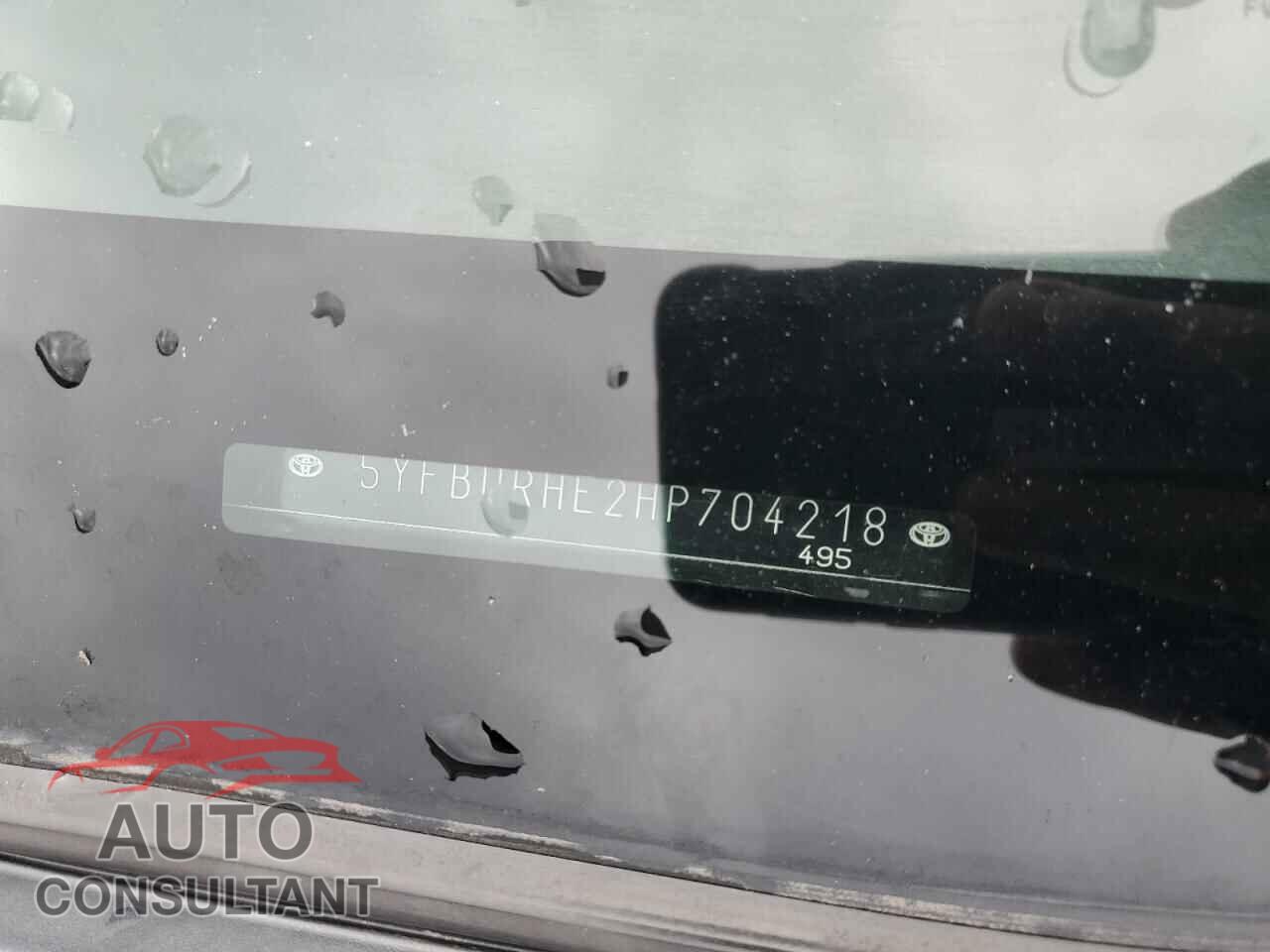 TOYOTA COROLLA 2017 - 5YFBURHE2HP704218