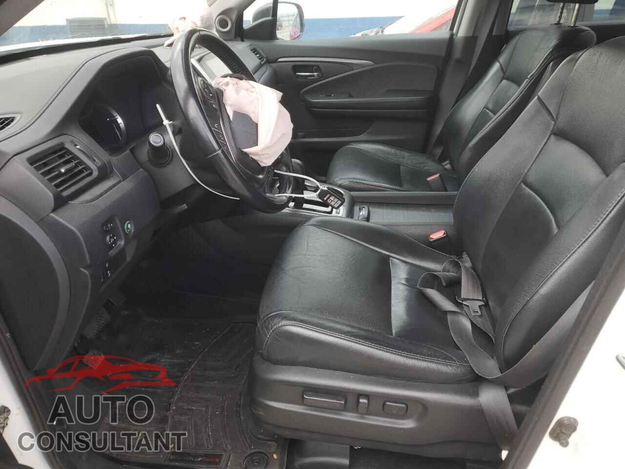 HONDA PILOT 2017 - 5FNYF6H65HB035563
