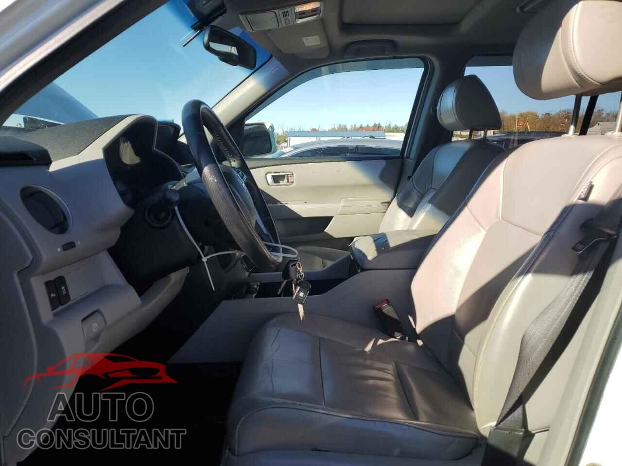 HONDA PILOT 2013 - 5FNYF4H92DB003100