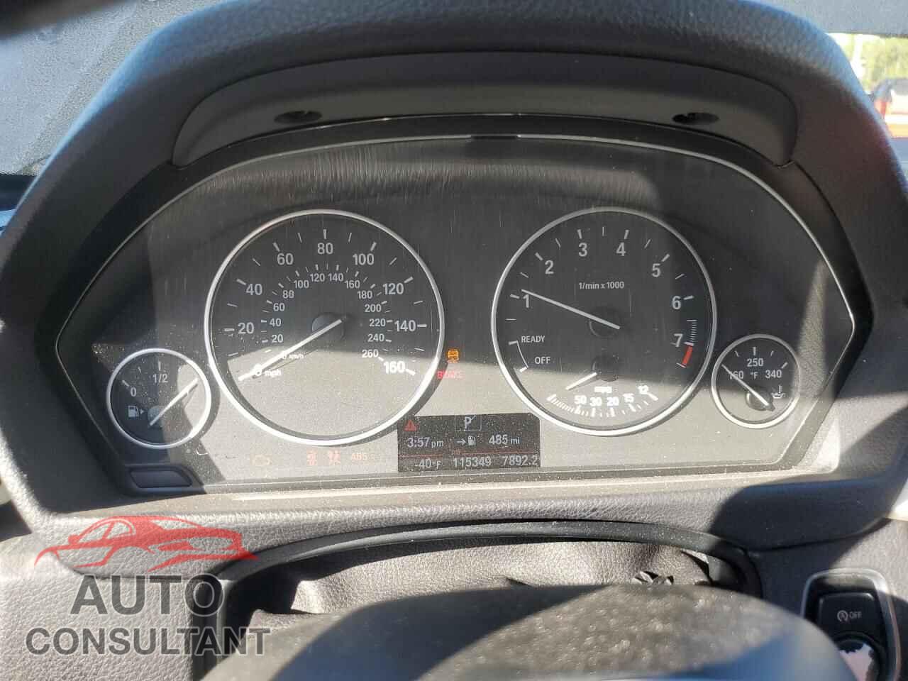 BMW 3 SERIES 2016 - WBA8E1G59GNU10429
