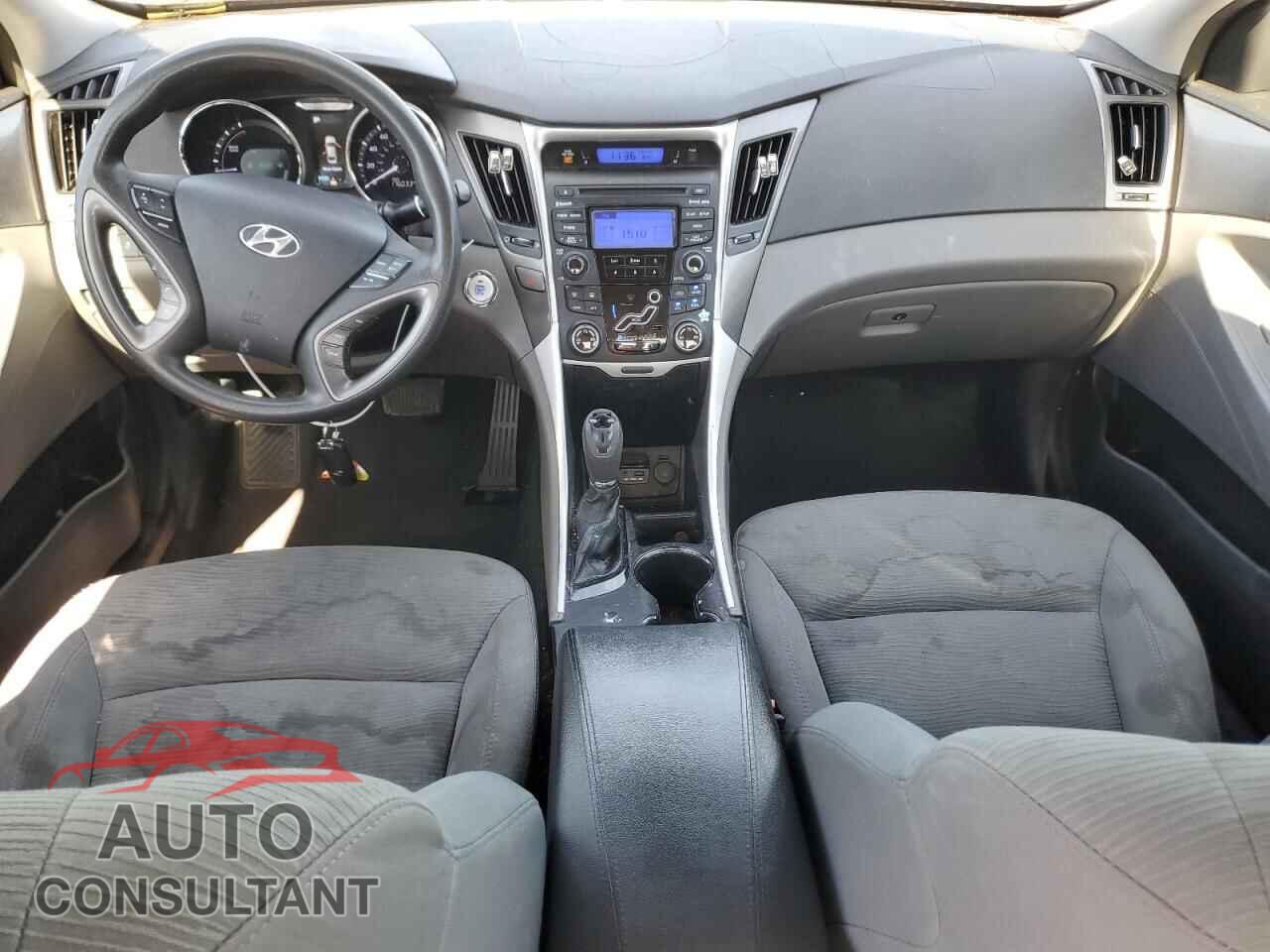 HYUNDAI SONATA 2013 - KMHEC4A49DA088855