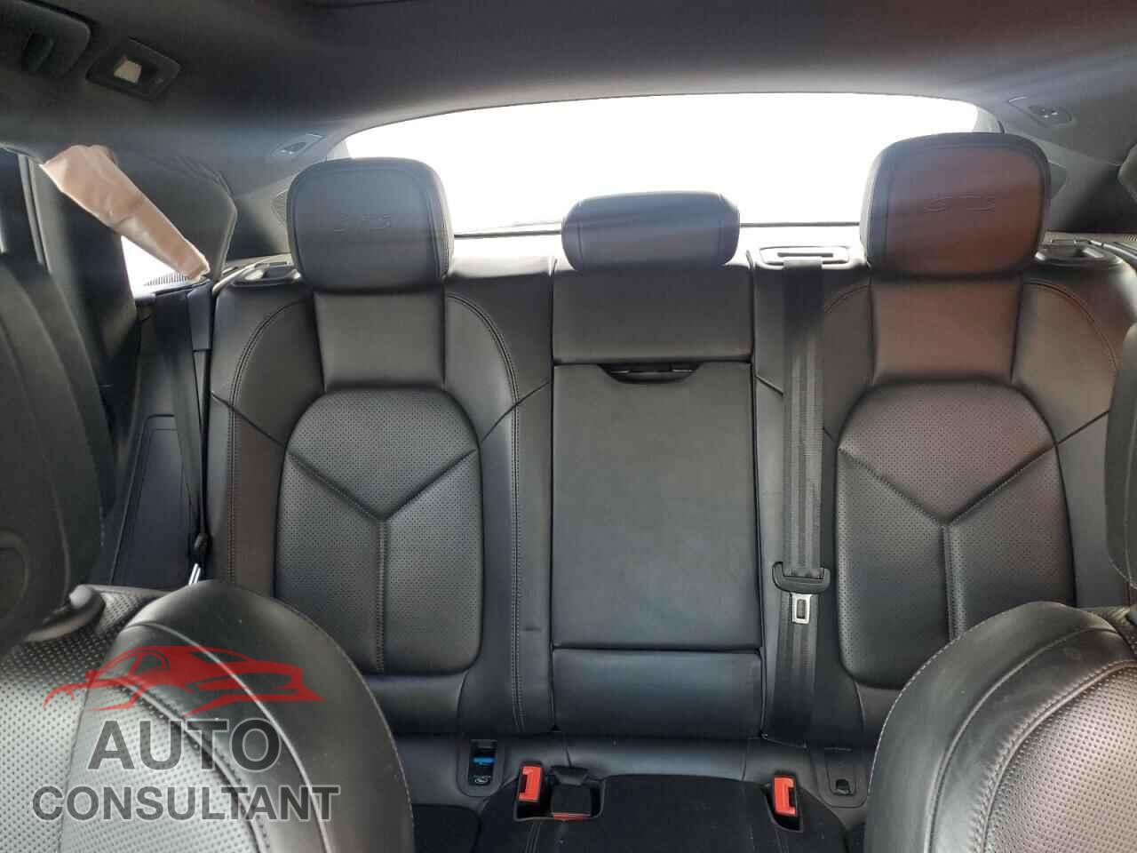 PORSCHE MACAN 2018 - WP1AG2A59JLB62956
