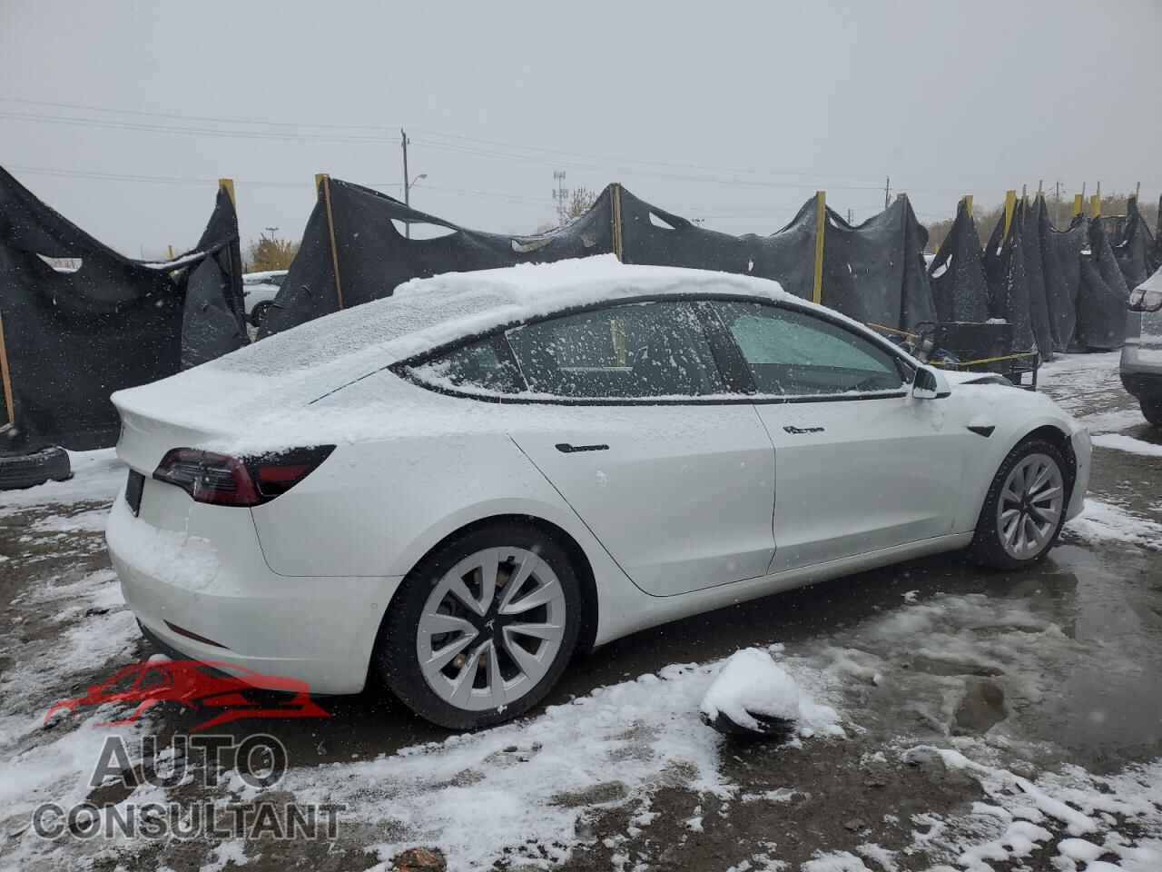 TESLA MODEL 3 2021 - 5YJ3E1EA3MF870323