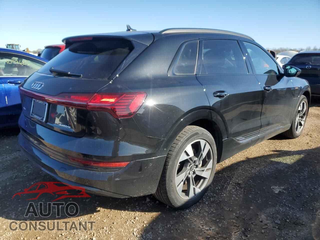 AUDI E-TRON 2022 - WA1AAAGE0NB027648
