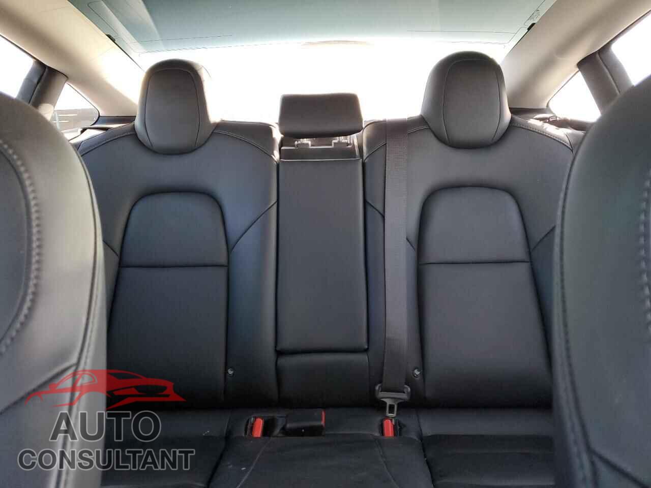 TESLA MODEL 3 2018 - 5YJ3E1EAXJF042488