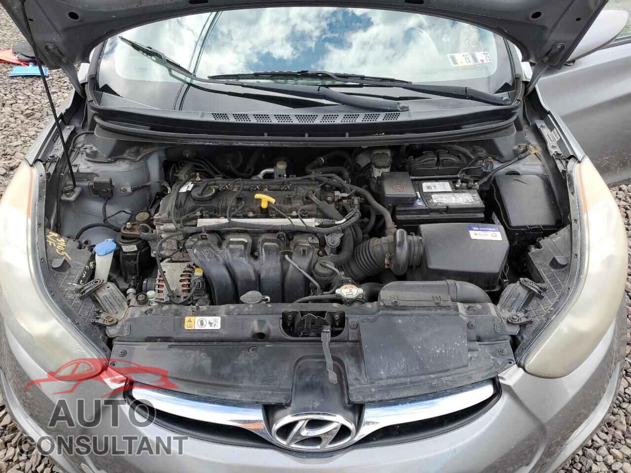 HYUNDAI ELANTRA 2013 - KMHDH4AE2DU706800