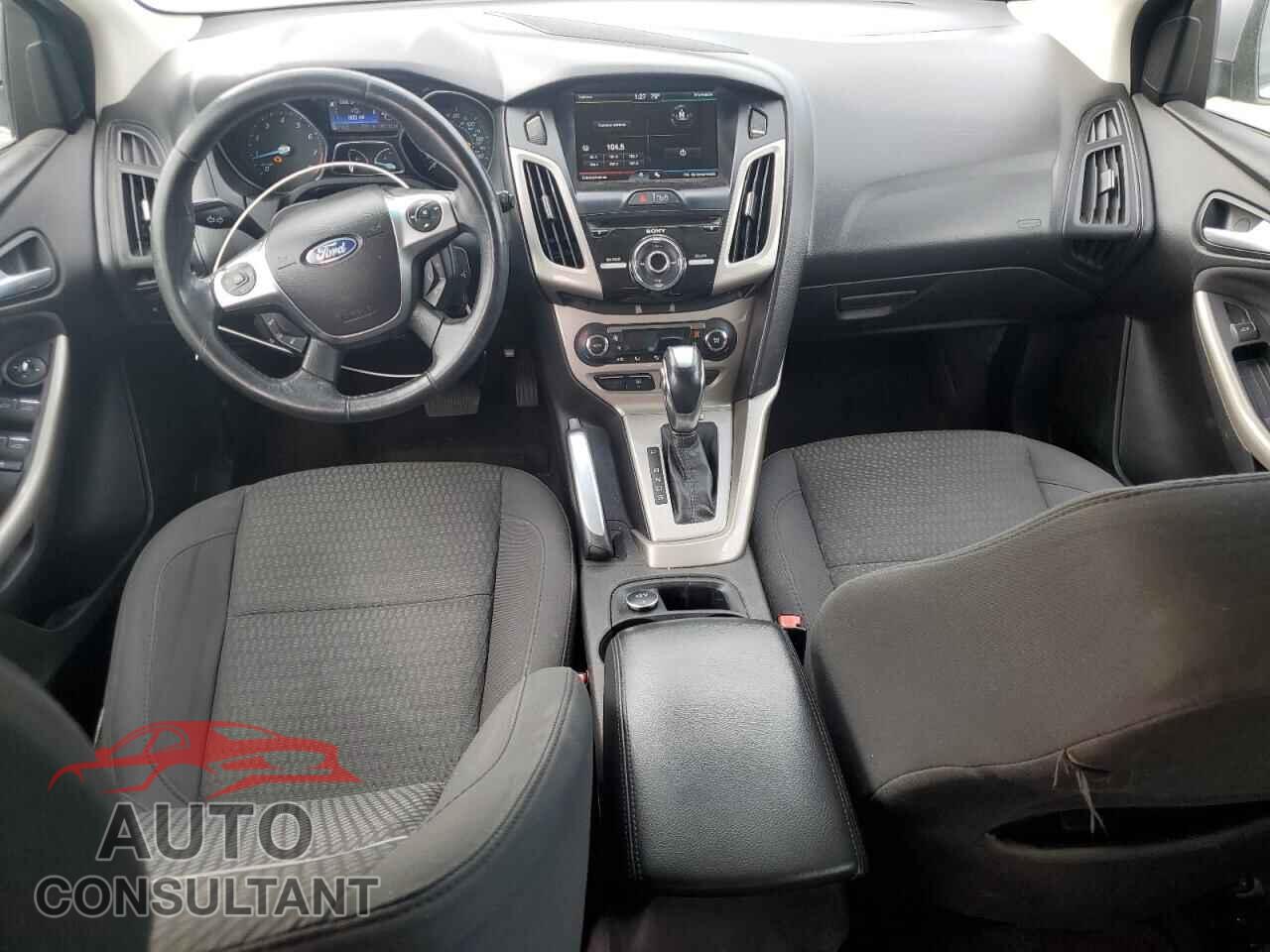FORD FOCUS 2012 - 1FAHP3M28CL452203