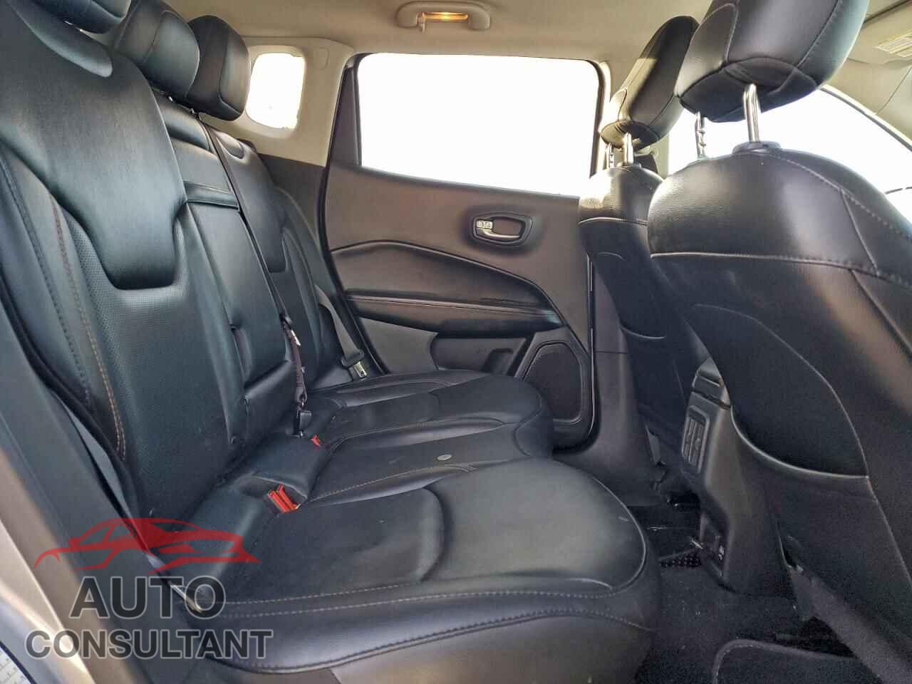 JEEP COMPASS 2019 - 3C4NJCCB5KT662728