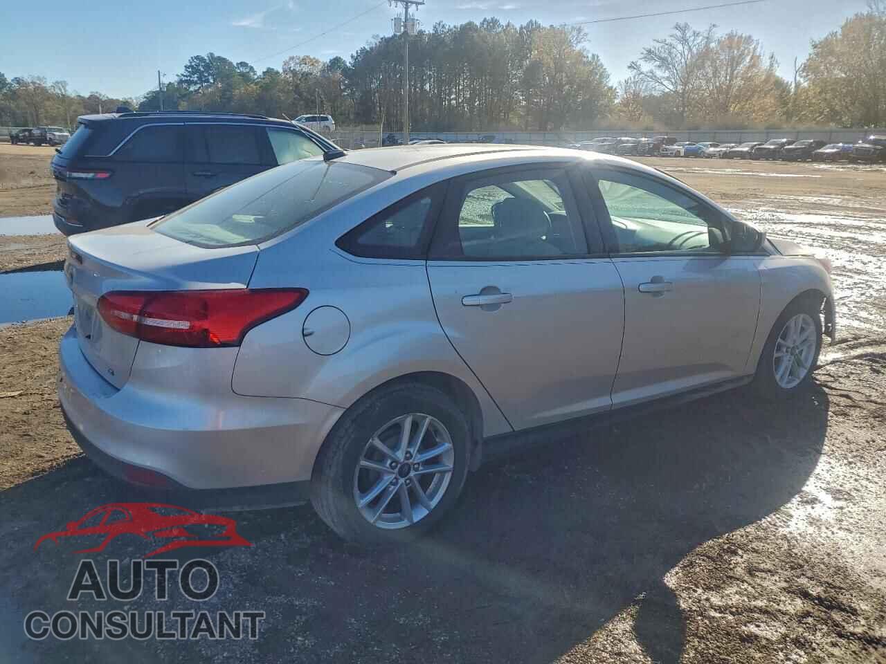 FORD FOCUS 2017 - 1FADP3F26HL227930