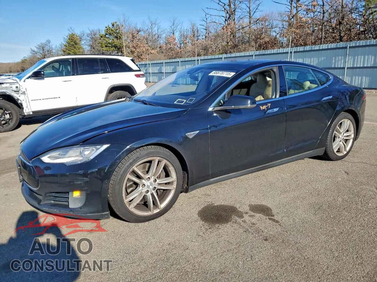 TESLA MODEL S 2015 - 5YJSA1E26FF118649