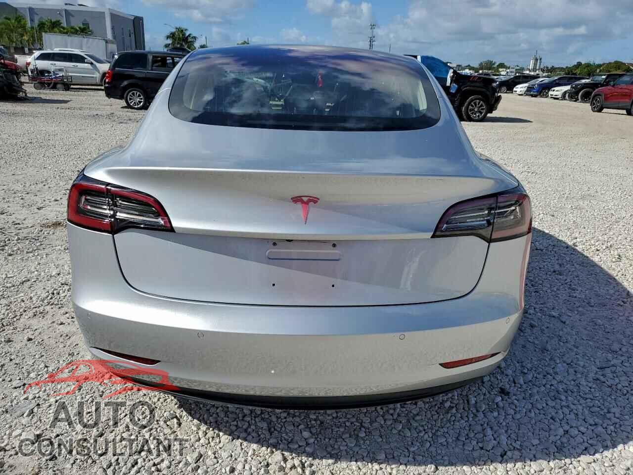 TESLA MODEL 3 2018 - 5YJ3E1EA7JF034882