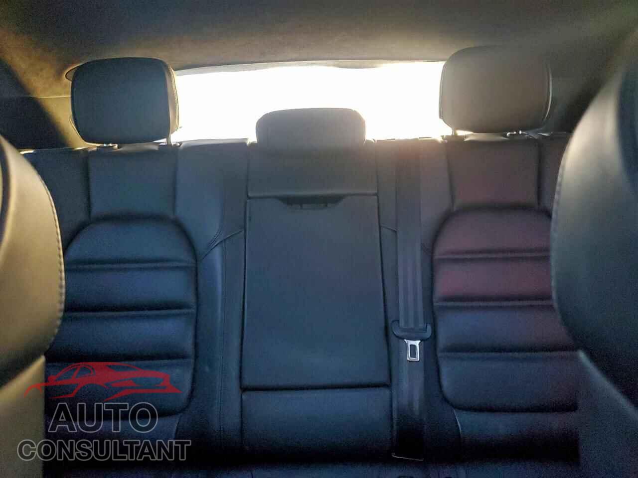 PORSCHE MACAN 2016 - WP1AF2A55GLB93987