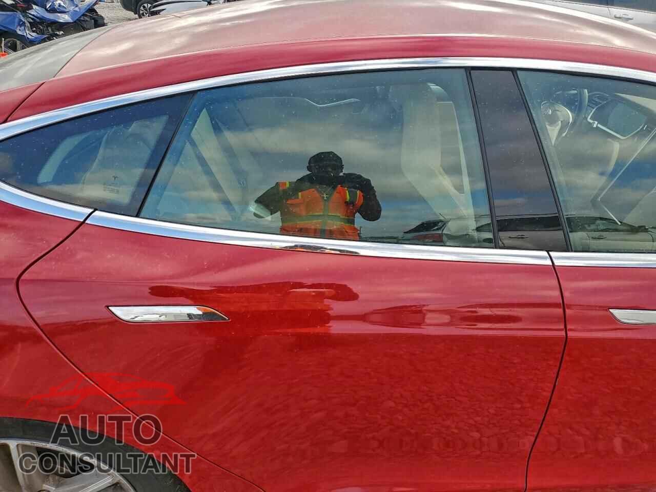 TESLA MODEL S 2013 - 5YJSA1DNXDFP09334