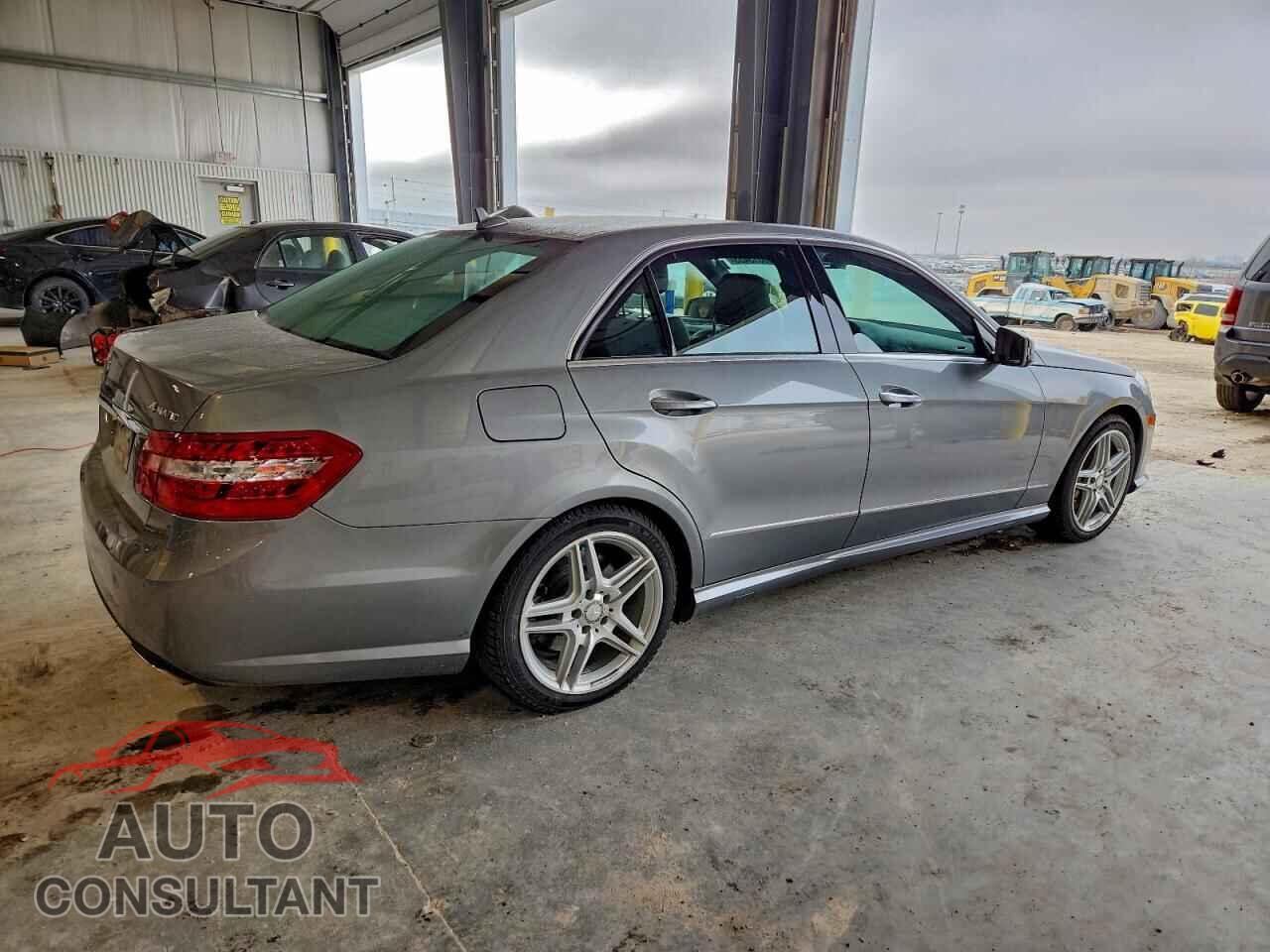 MERCEDES-BENZ E-CLASS 2011 - WDDHF9AB2BA471172