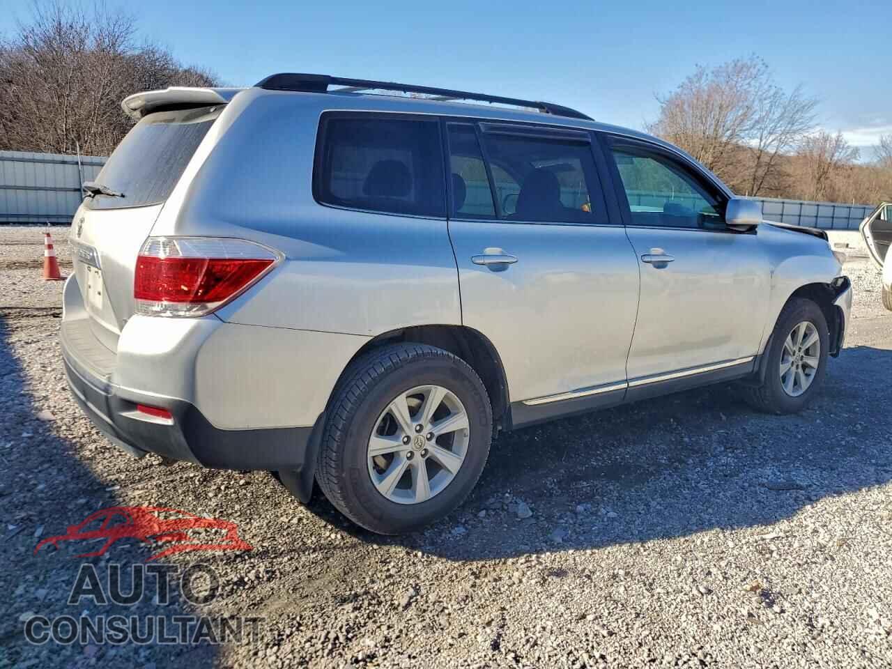 TOYOTA HIGHLANDER 2013 - 5TDBK3EH8DS243416