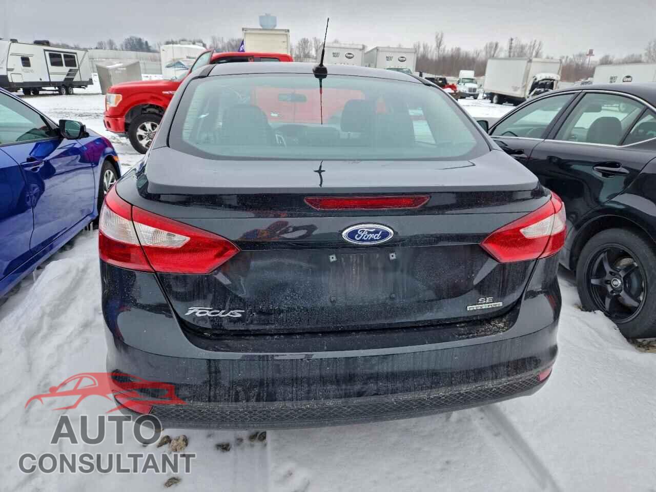 FORD FOCUS 2014 - 1FADP3F23EL372046