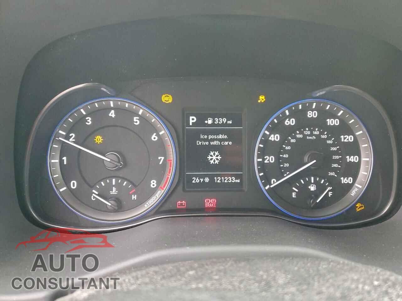 HYUNDAI KONA 2018 - KM8K12AA9JU089209