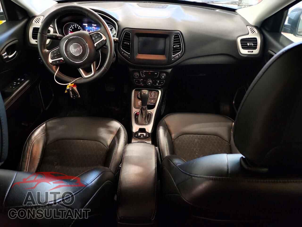 JEEP COMPASS 2018 - 3C4NJDBB9JT201876
