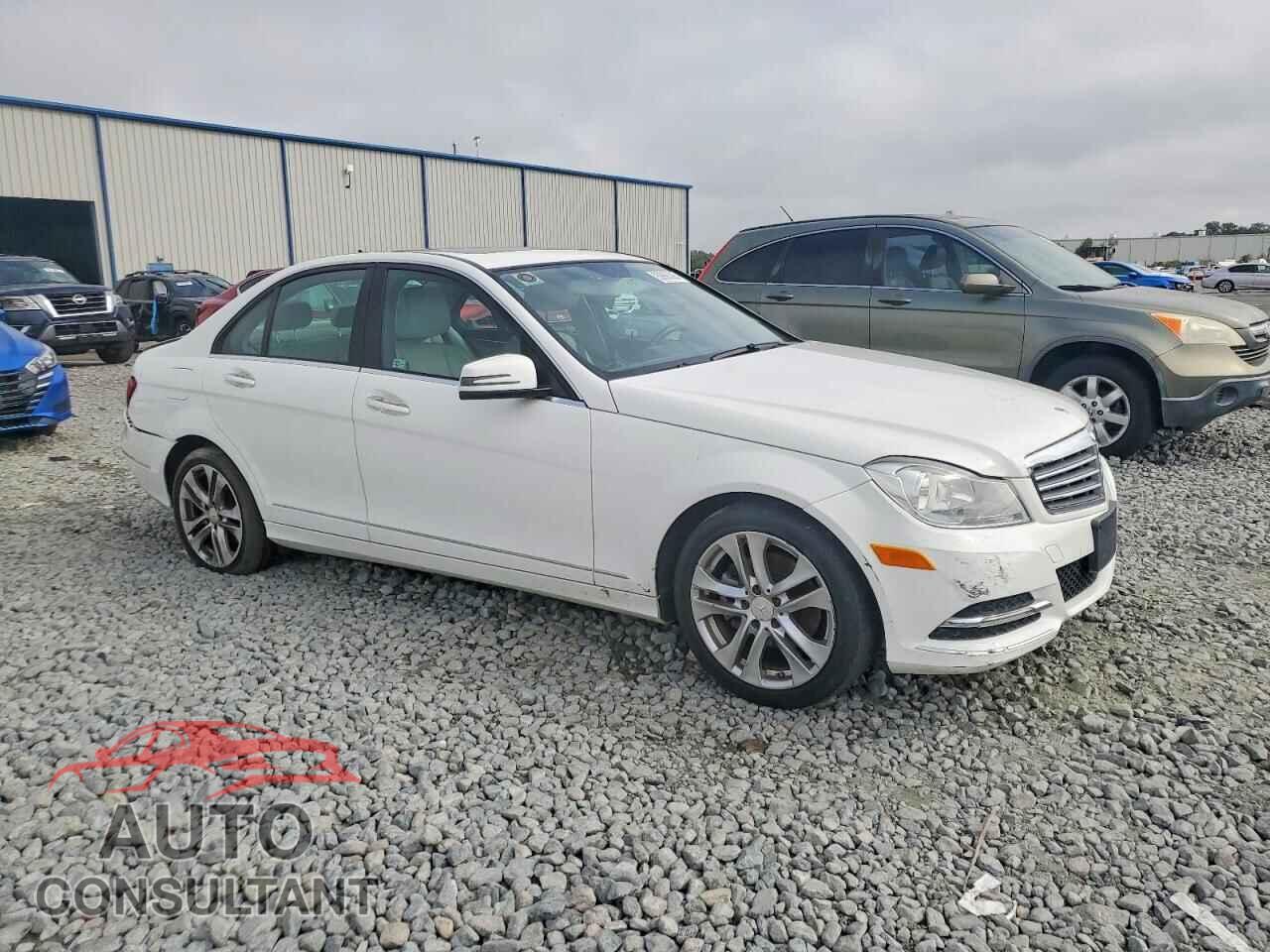 MERCEDES-BENZ C-CLASS 2013 - WDDGF4HB2DA808138