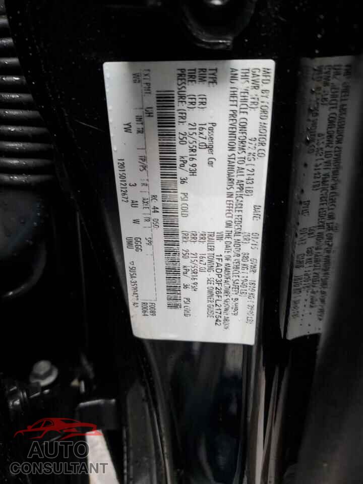 FORD FOCUS 2015 - 1FADP3F26FL217542