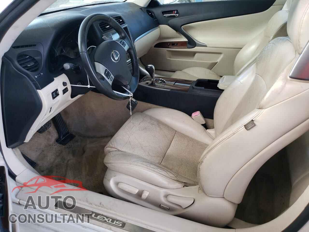 LEXUS IS 2015 - JTHFF2C26F2532964