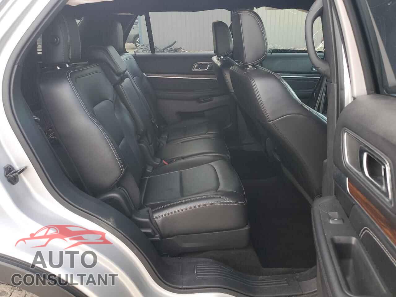 FORD EXPLORER 2018 - 1FM5K7F86JGB45991