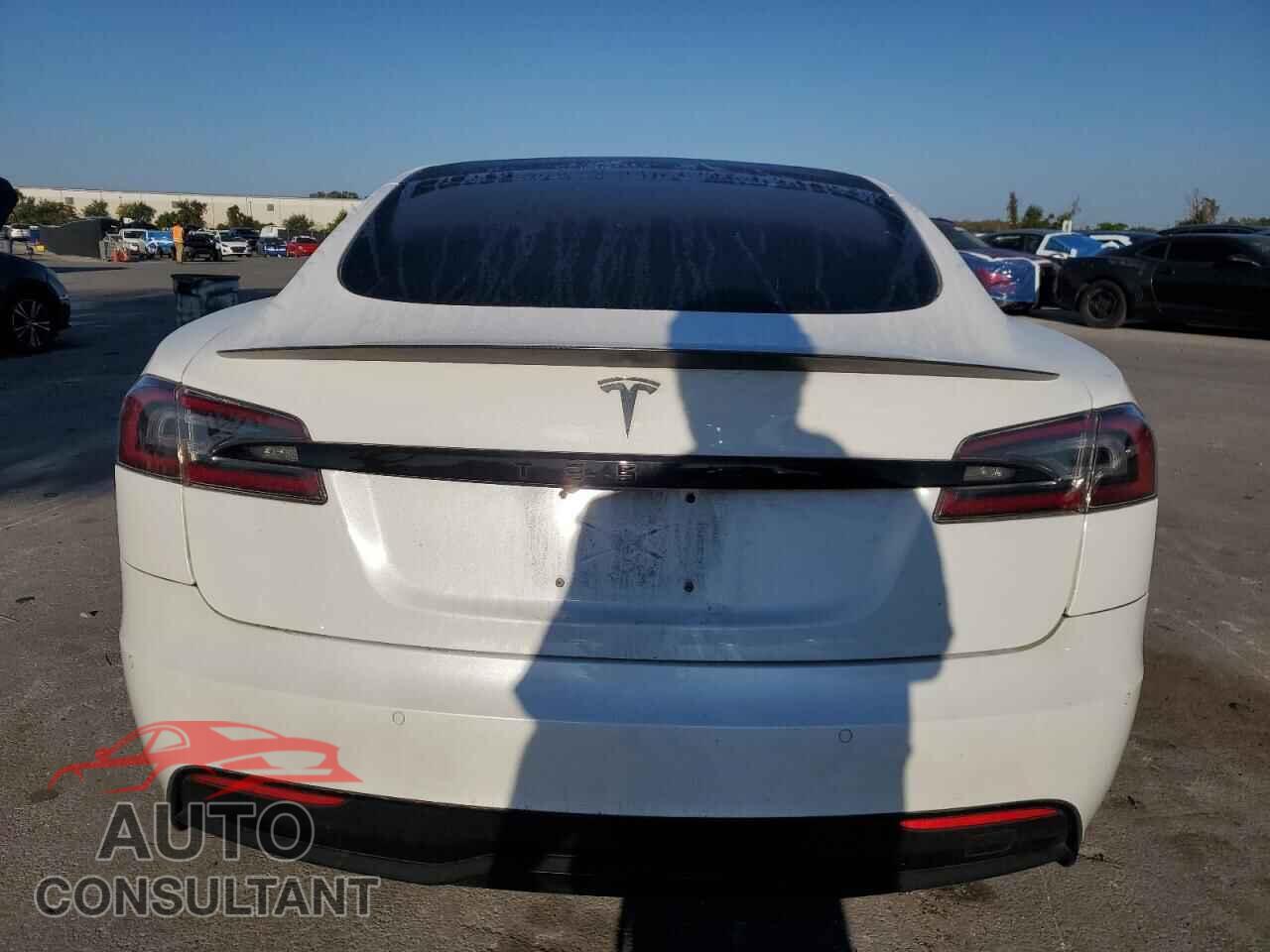 TESLA MODEL S 2022 - 5YJSA1E52NF467378
