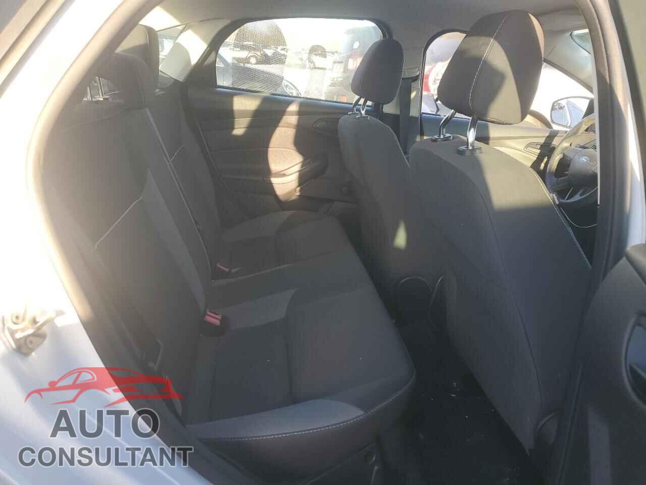 FORD FOCUS 2013 - 1FADP3E23DL285635