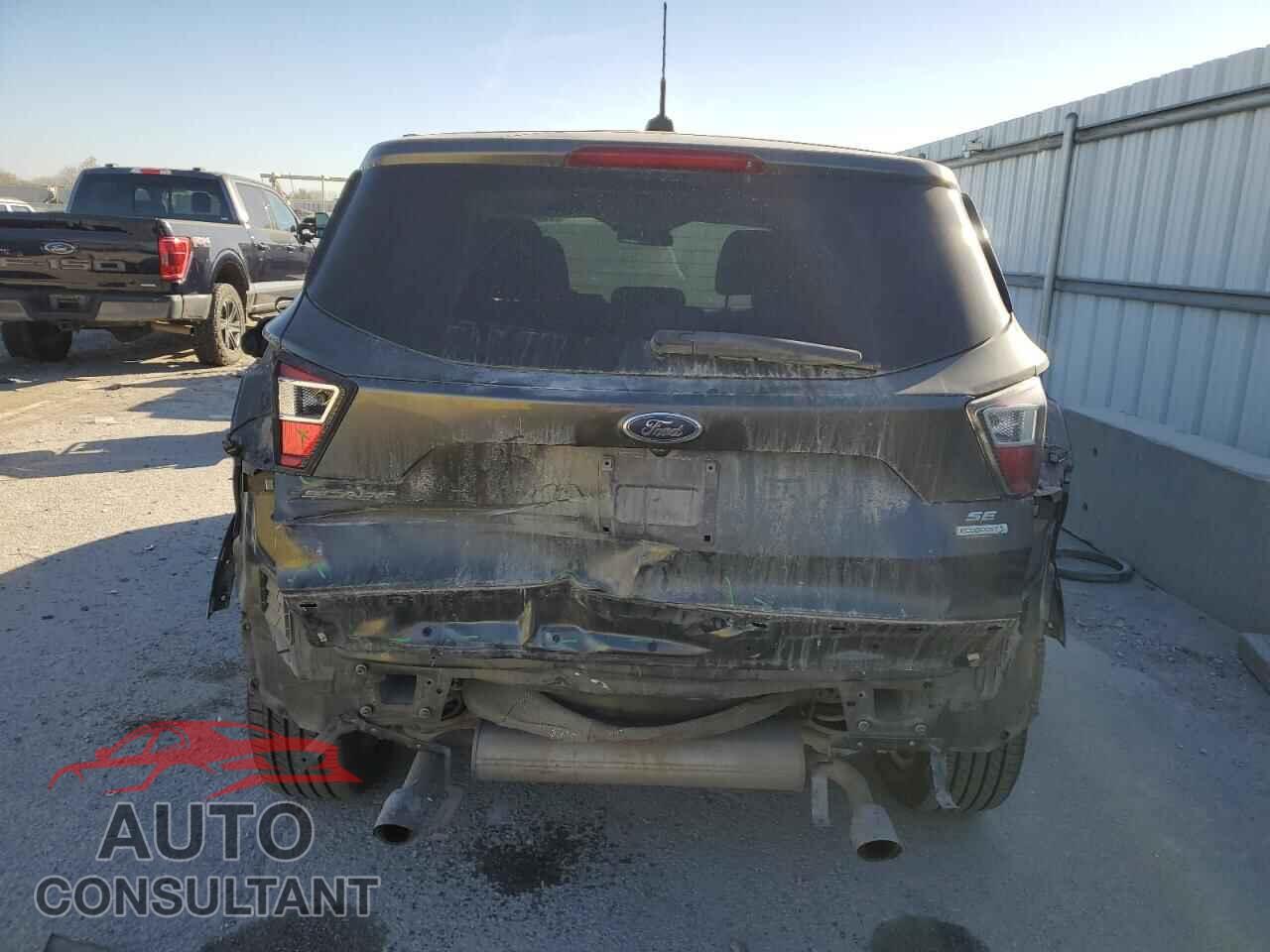 FORD ESCAPE 2017 - 1FMCU0G92HUB04401