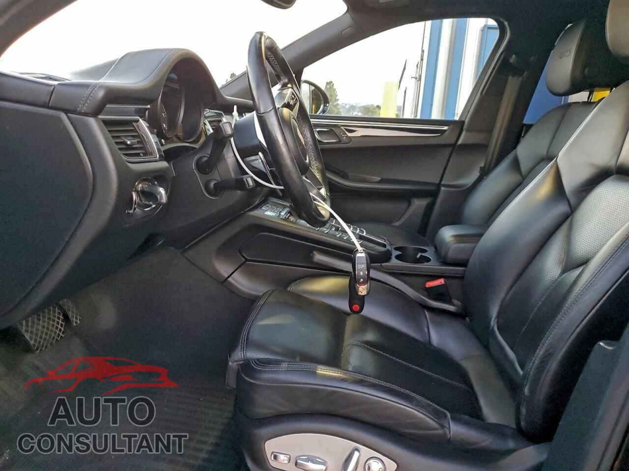 PORSCHE MACAN 2017 - WP1AG2A55HLB55268