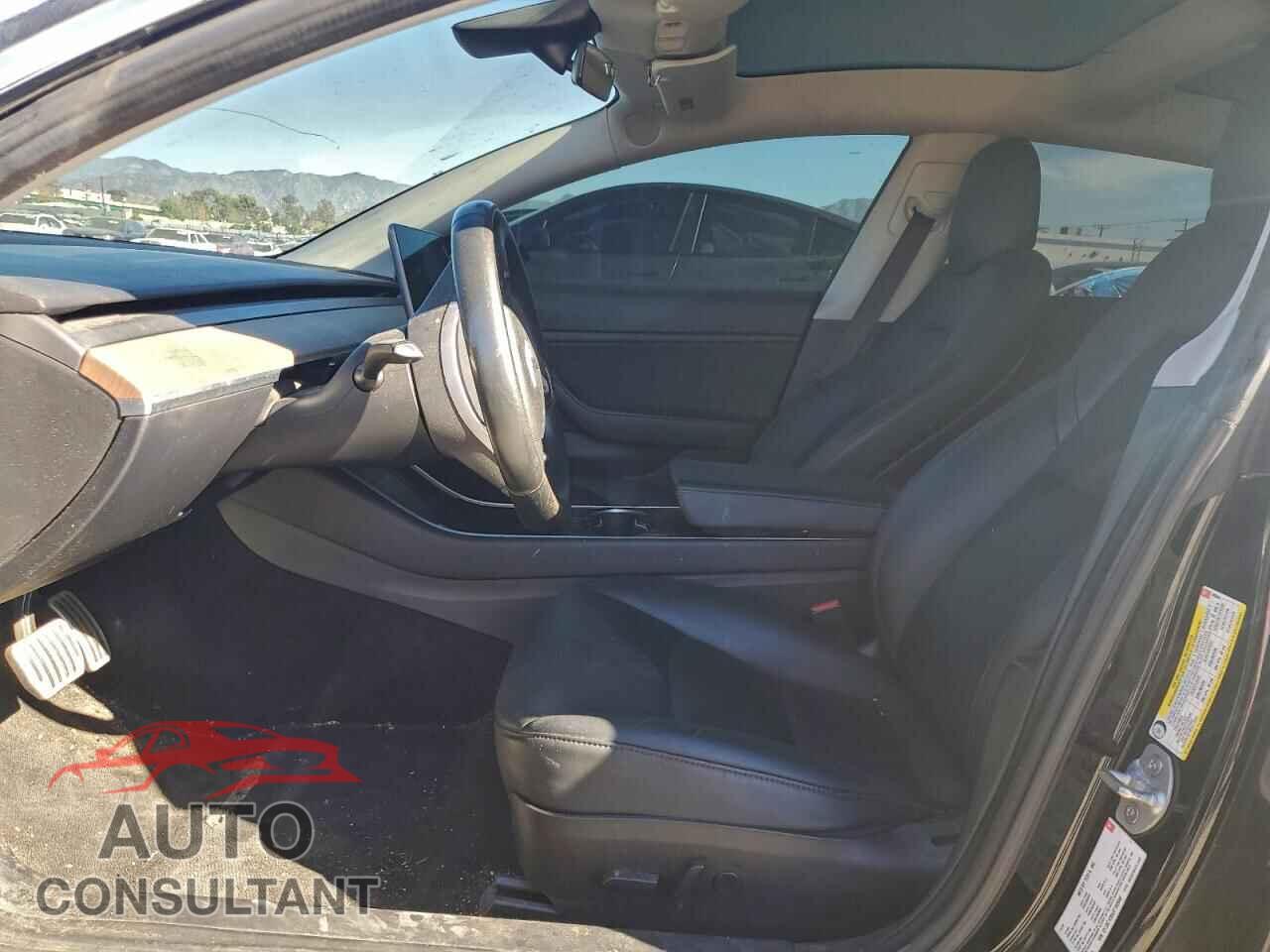 TESLA MODEL 3 2018 - 5YJ3E1EB5JF180948