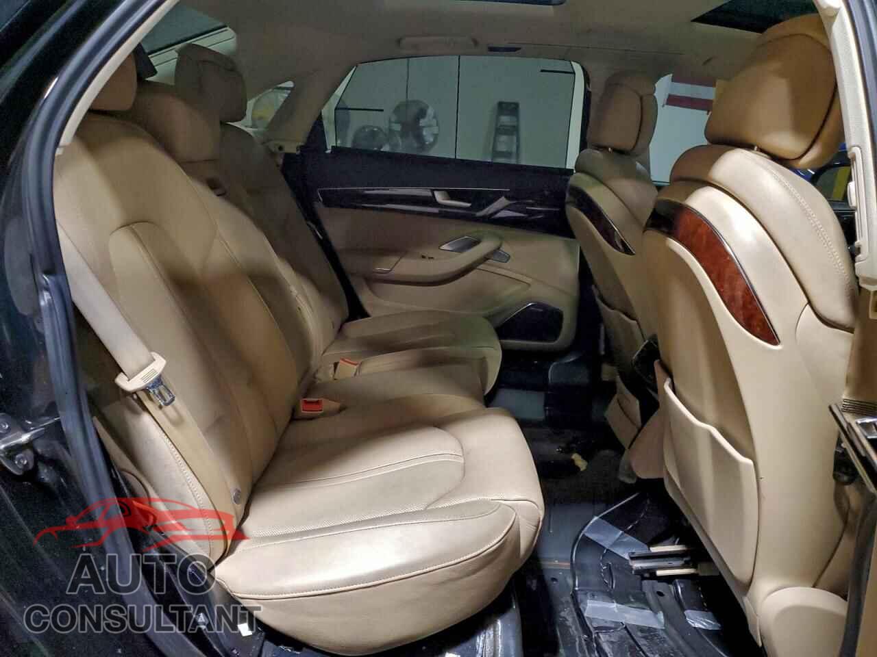 AUDI A8 2011 - WAURVAFD2BN015272