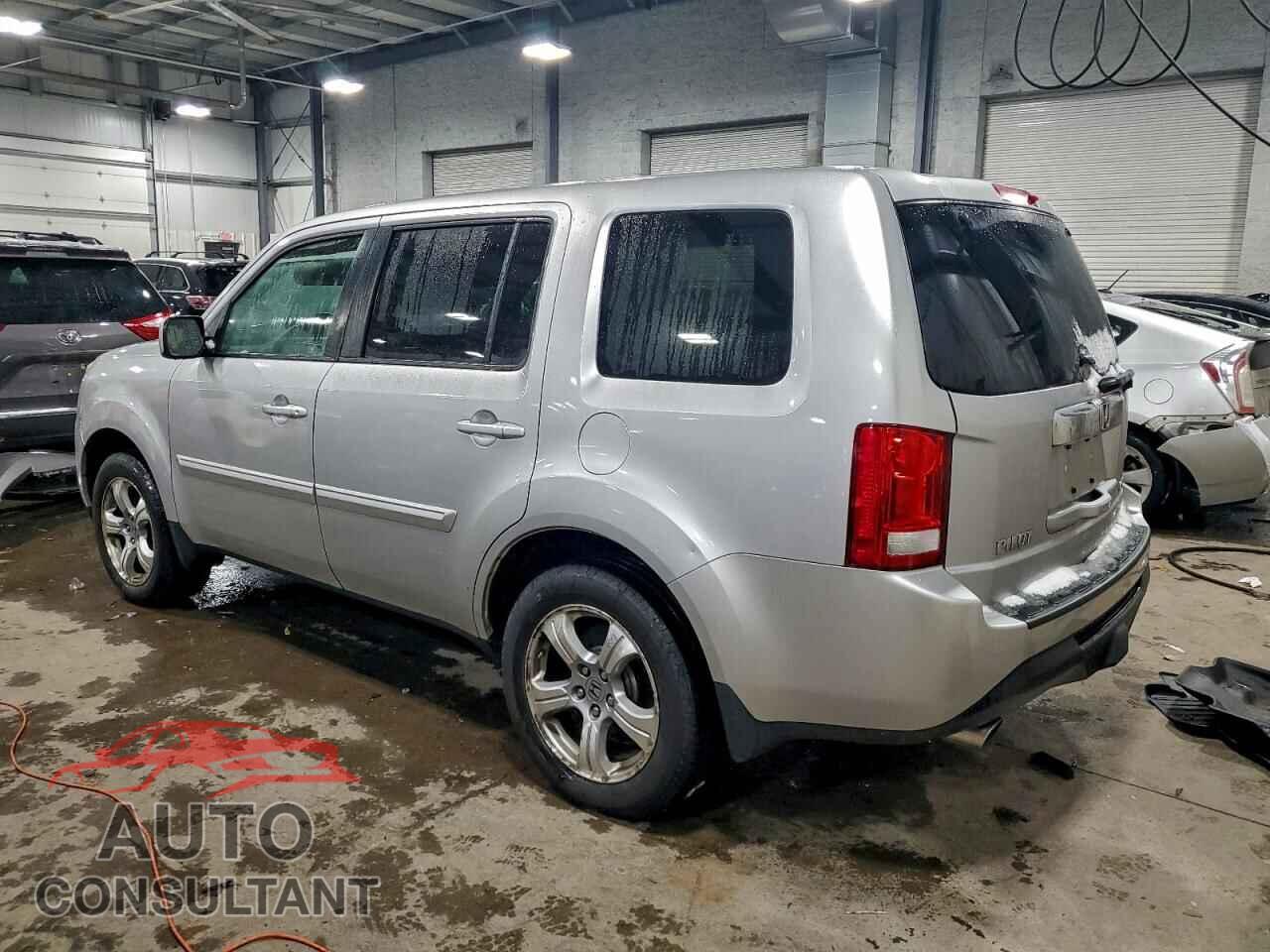 HONDA PILOT 2012 - 5FNYF4H62CB031824