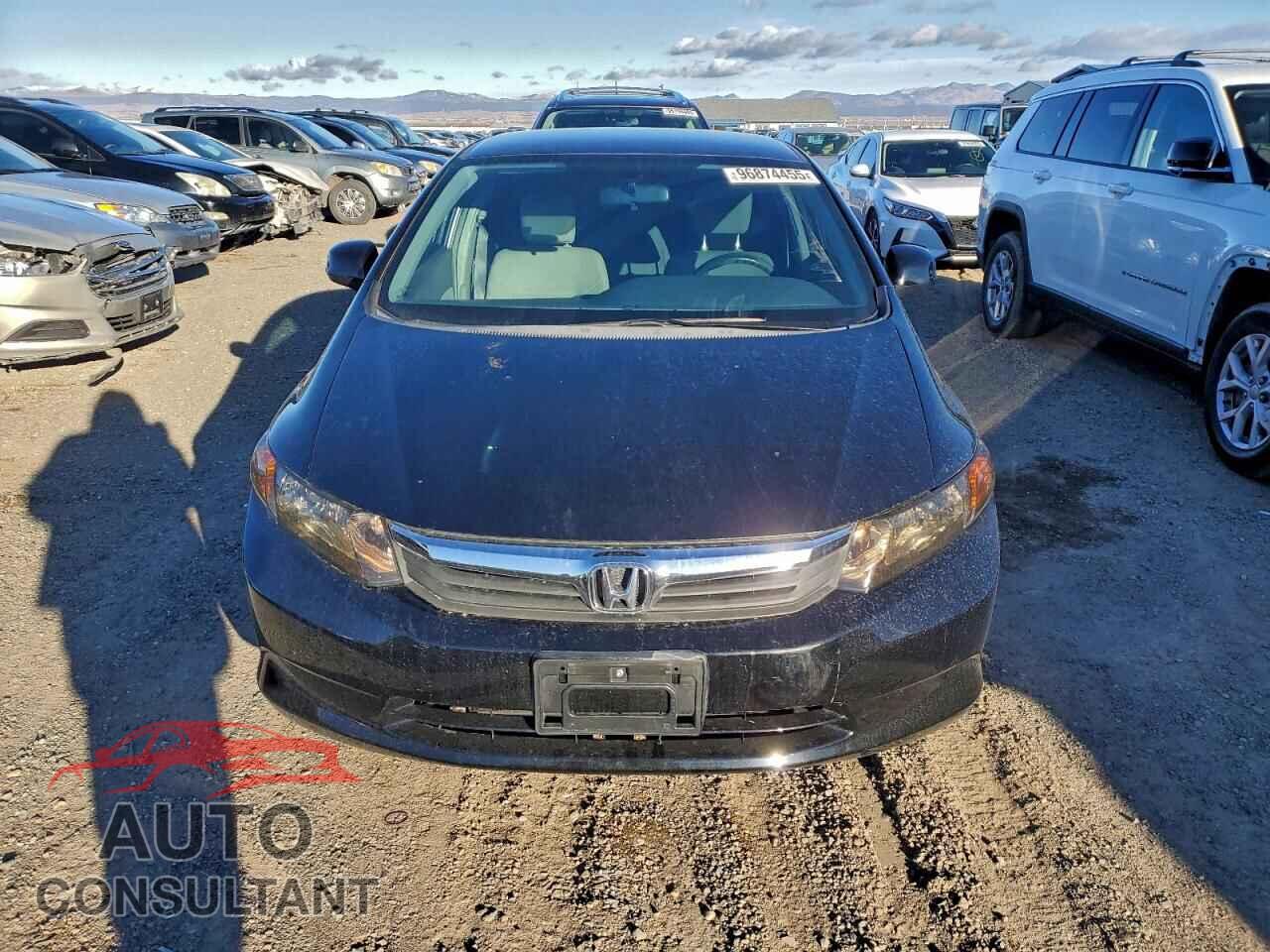HONDA CIVIC 2012 - 2HGFB2F55CH584223