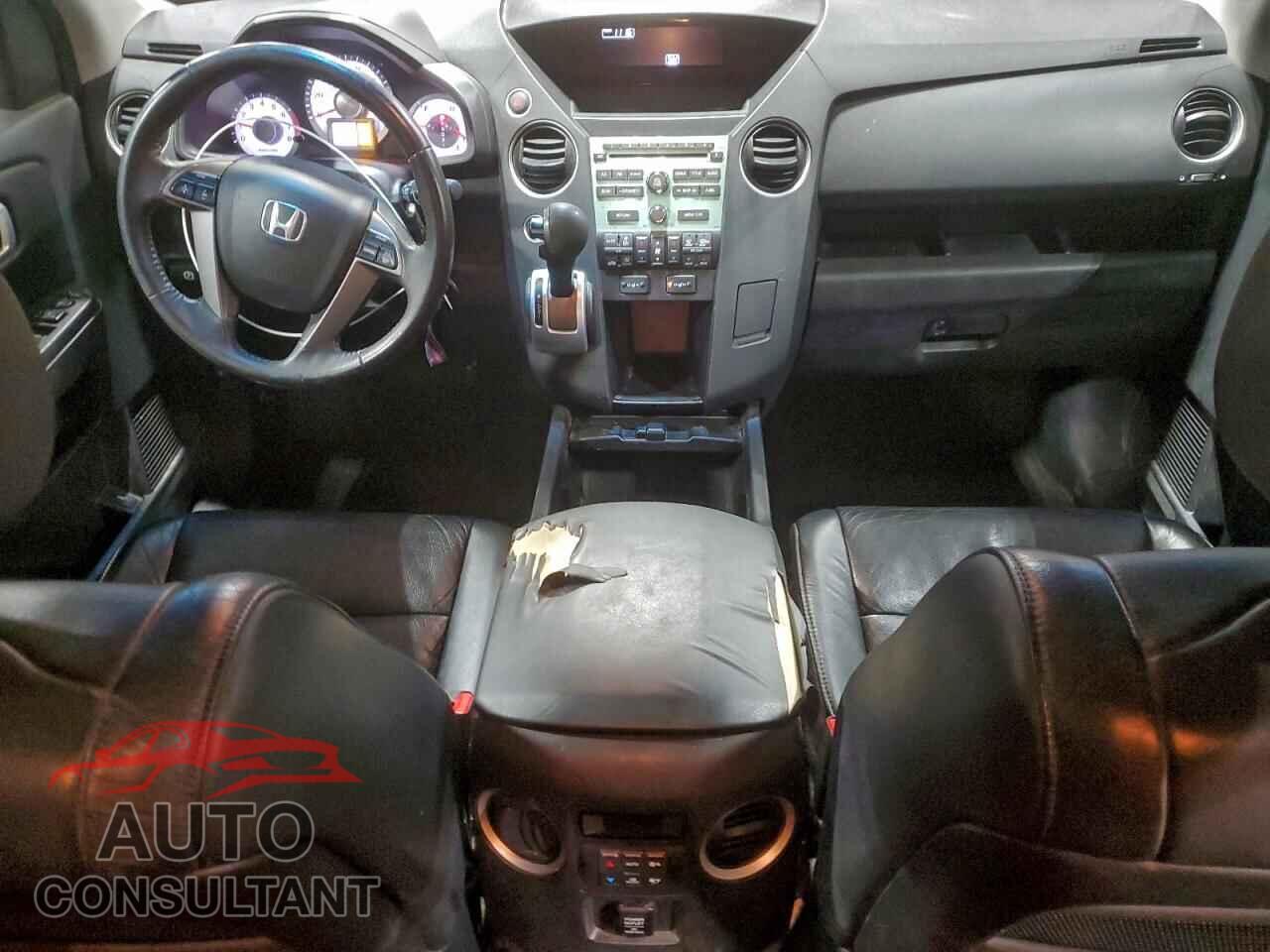 HONDA PILOT 2011 - 5FNYF4H56BB022307