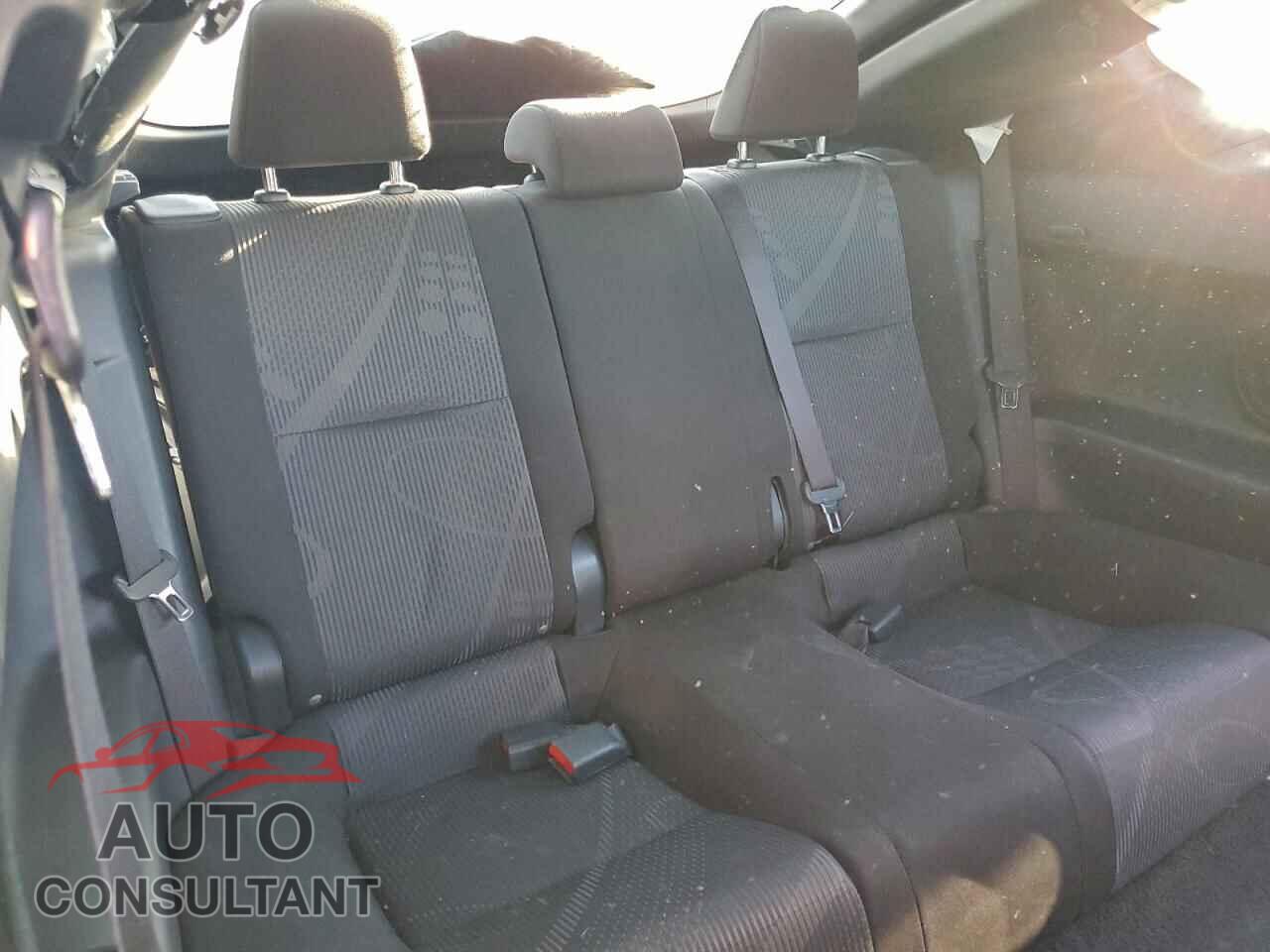 TOYOTA SCION 2011 - JTKJF5C77B3002458