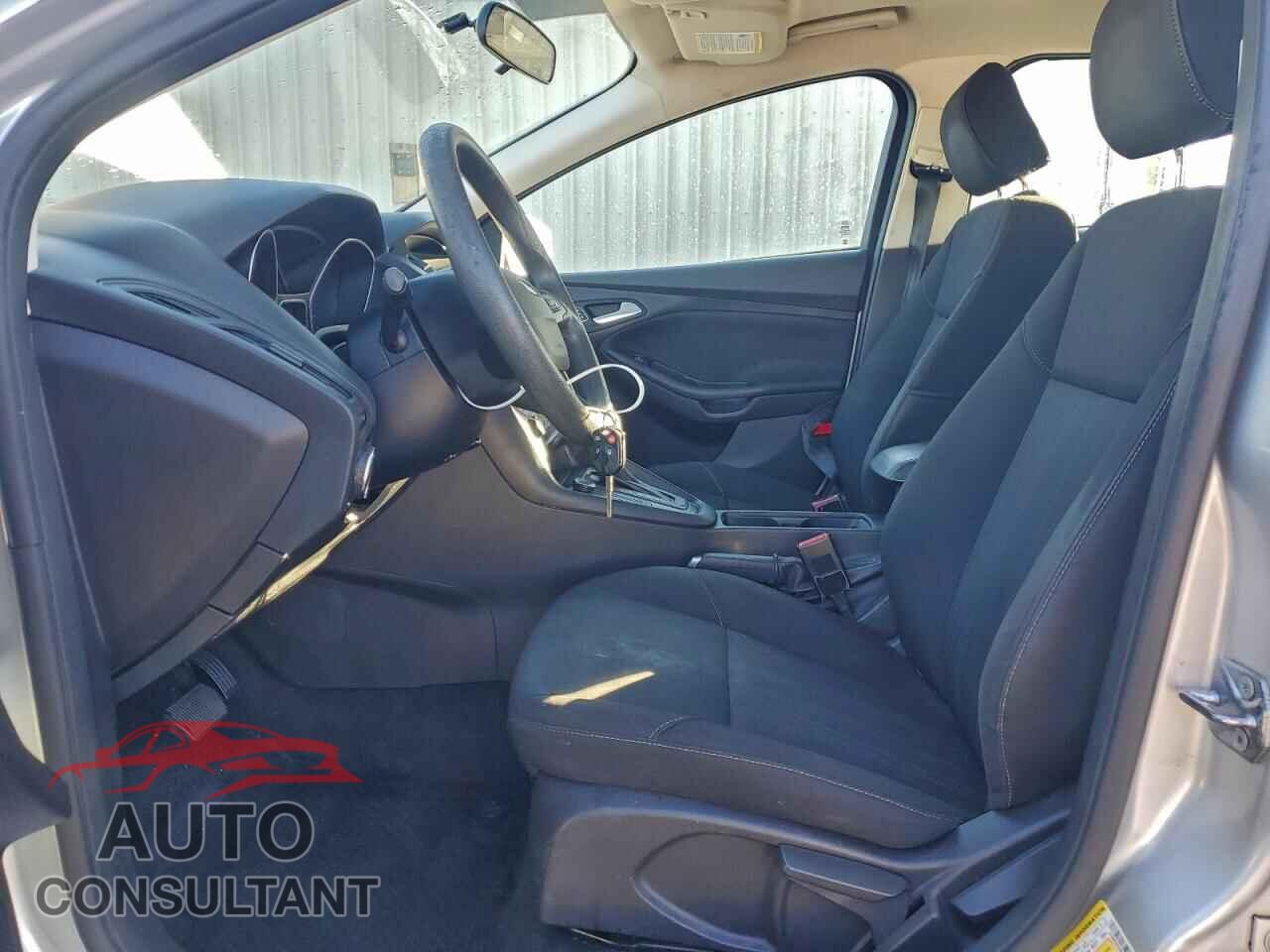 FORD FOCUS 2017 - 1FADP3F22HL300050