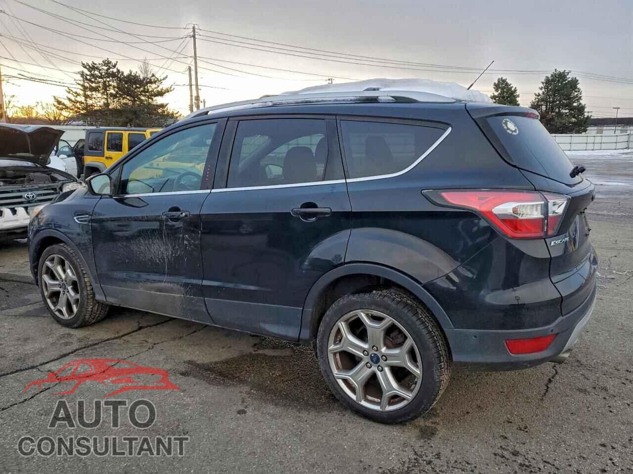 FORD ESCAPE 2017 - 1FMCU9J96HUB14006