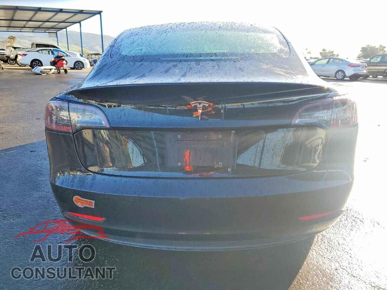TESLA MODEL 3 2018 - 5YJ3E1EA5JF157404